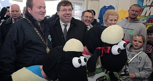 Taoiseach Brian Cowen in the Macra na Feirme young farmers tent as he pays a visit to the National Ploughing Championships in Athy, Co Kildare, today. Pic: PA