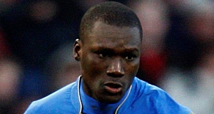 Portsmouth duo Papa Bouba Diop and Kanu have both signed new contracts at the Premier League club today. Portsmouth duo Papa Bouba Diop and Kanu have both signed new contracts at the Premier League club today.